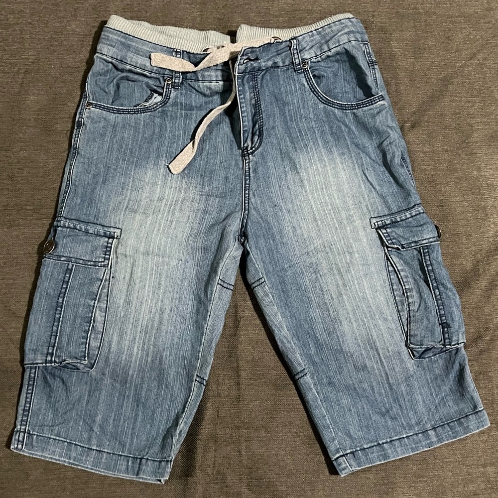 URBAN HERITAGE Cargo denim shorts